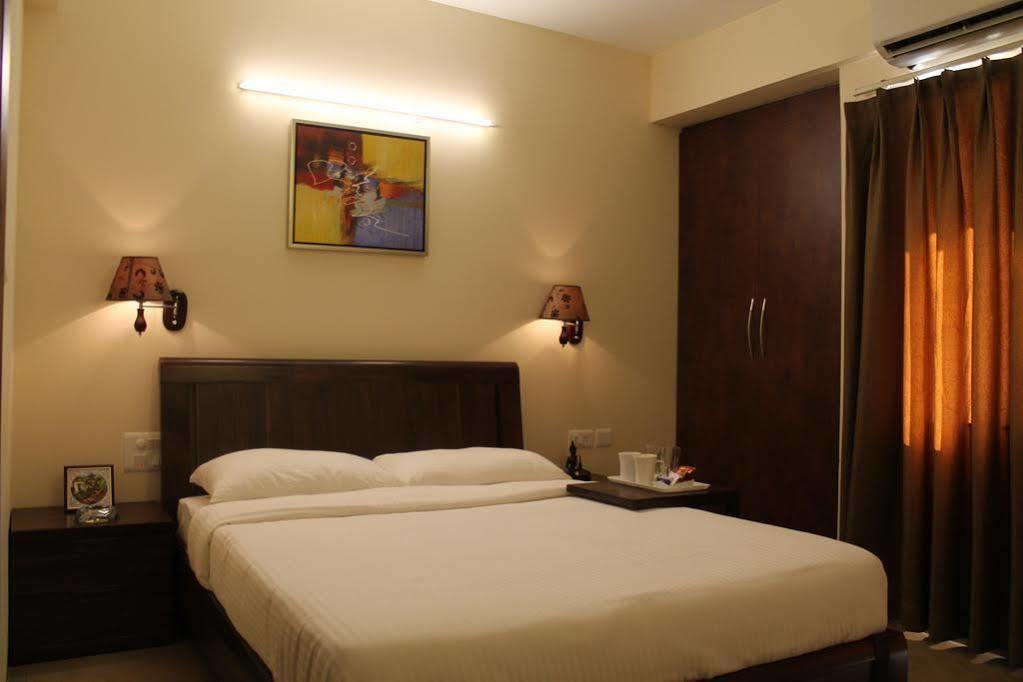 Veera Strand Park Serviced Apartments Calangute Exterior photo