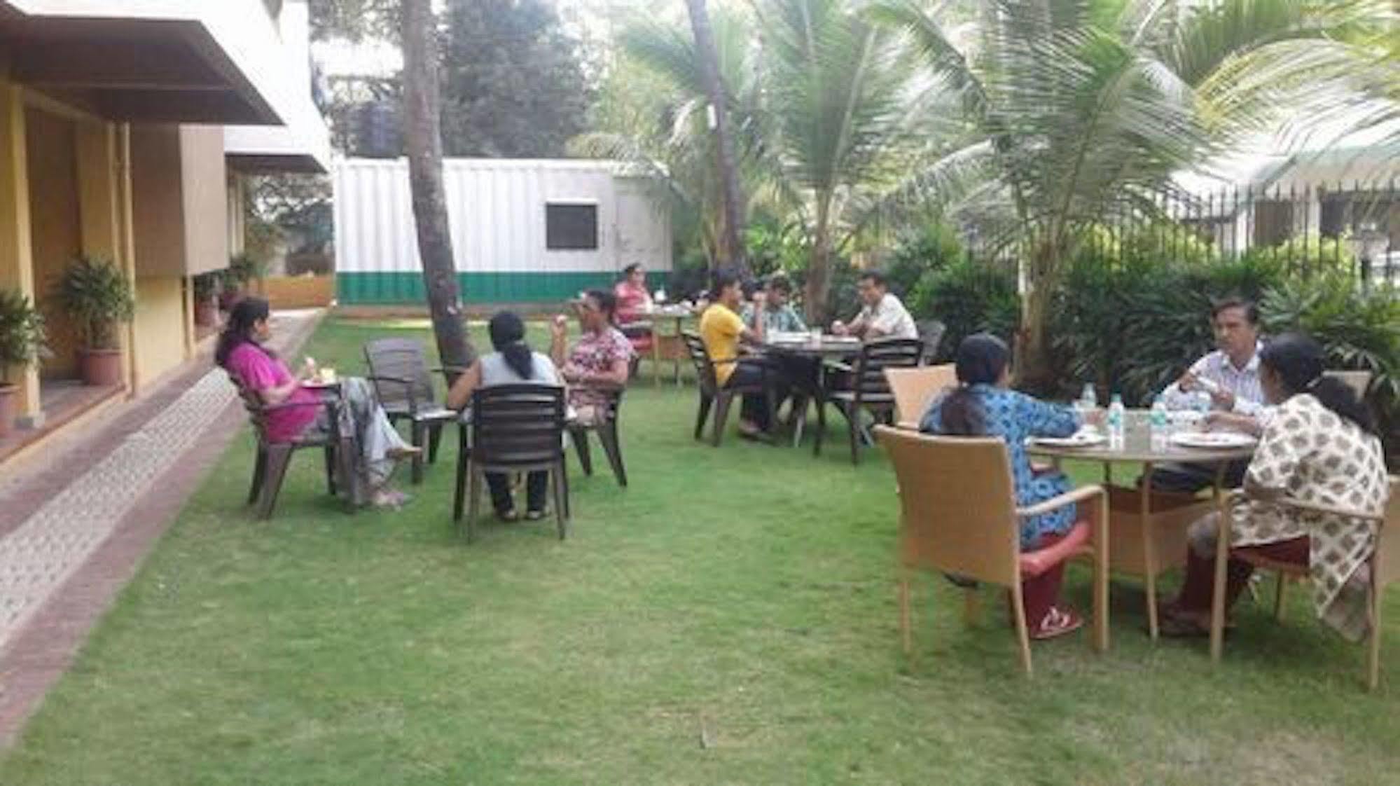Veera Strand Park Serviced Apartments Calangute Exterior photo